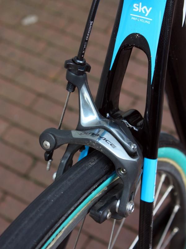 Shimano Dura-Ace calipers provide the stopping power at both ends.