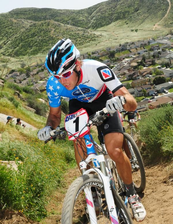 Jeremy Horgan-Kobelski (Gary Fisher/Subaru) looked strong and then broke a chain.
