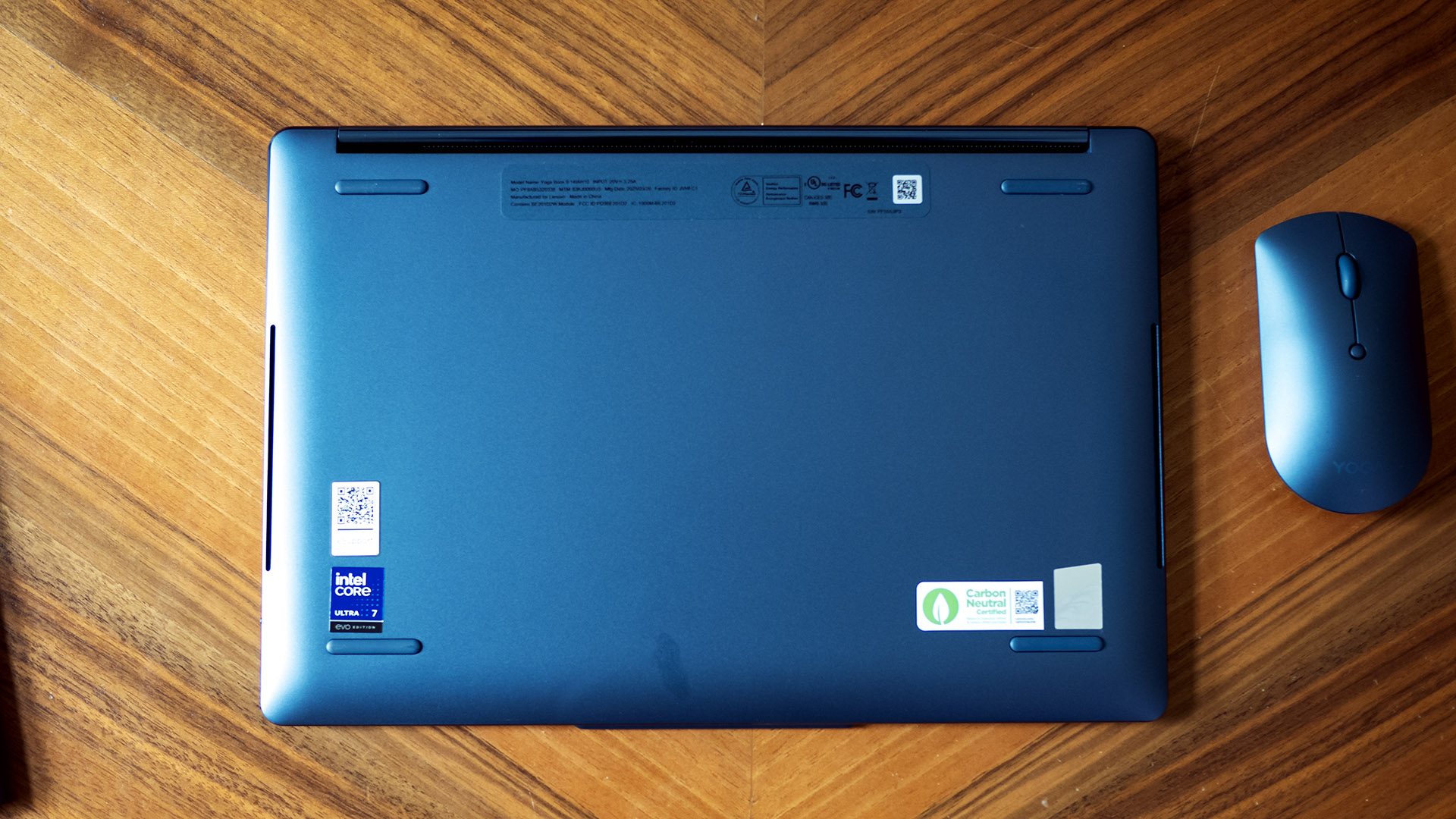 Lenovo Yoga Book 9i Gen 10