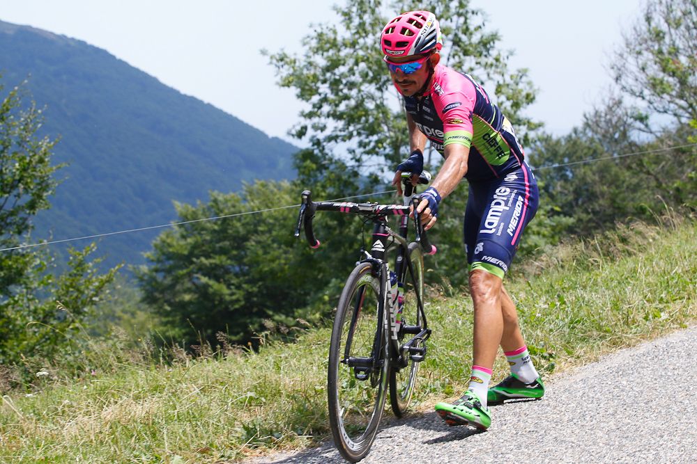 Jose Serpa (Lampre - Merida) has a mechanical.