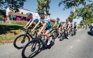 Bora-hansgrohe roll out of Albi on the e-bikes