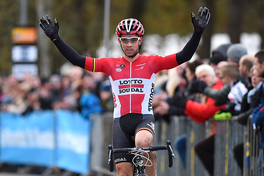 Sean De Bie (Bel) takes the win