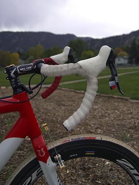 Parbo's Selcof bars are cocked skywards as we've often found with many 'cross racers.