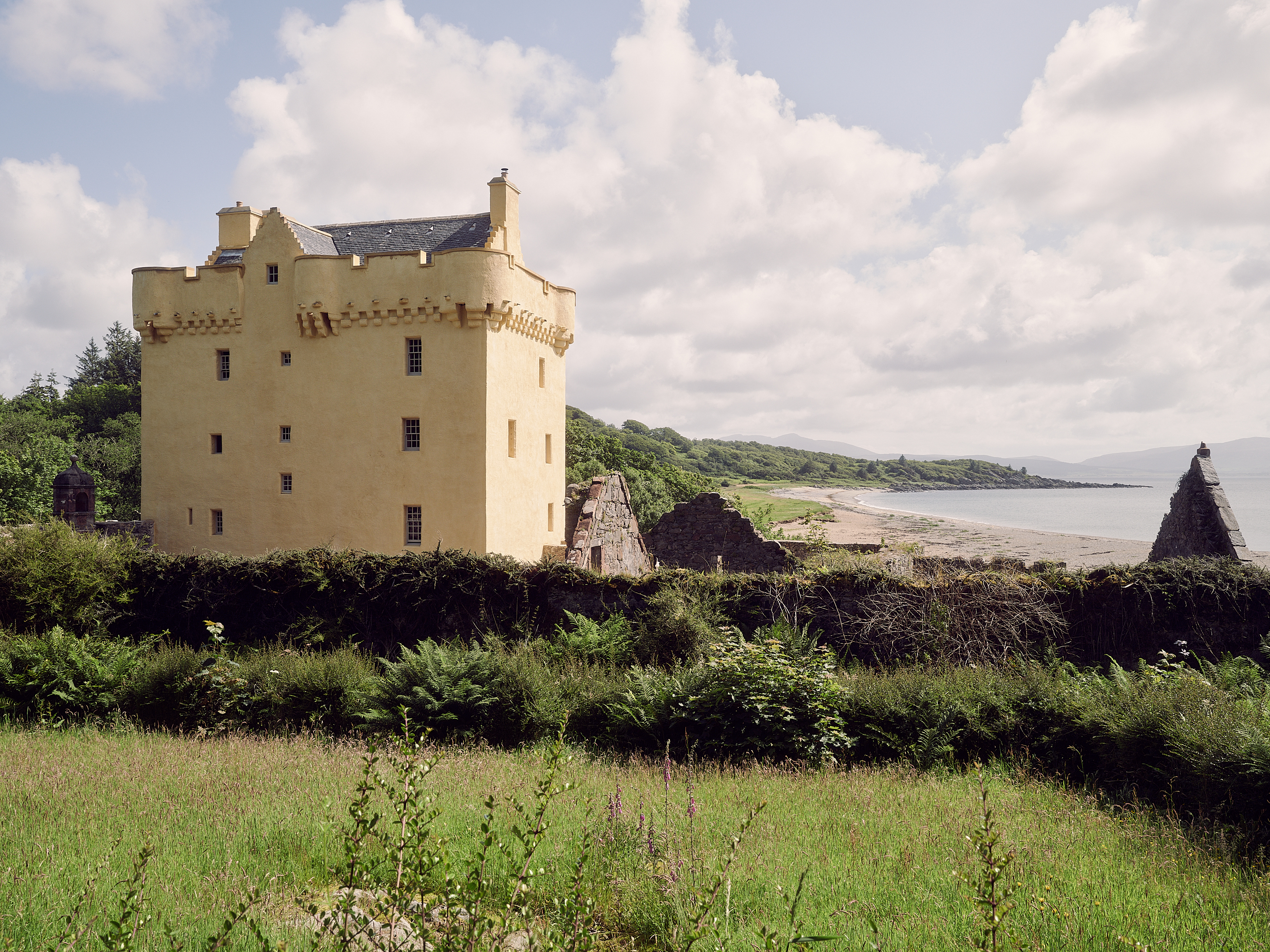 Images of Saddle Castle