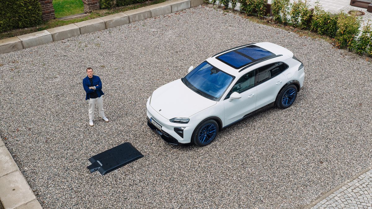 Porsche Cayenne Turbo Electric
