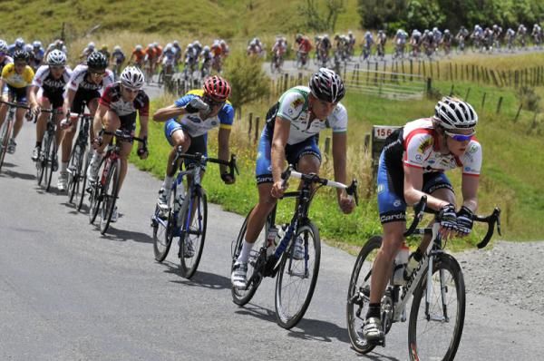 The peloton have the hammer down as they to claw back 3:30 minutes to the break.