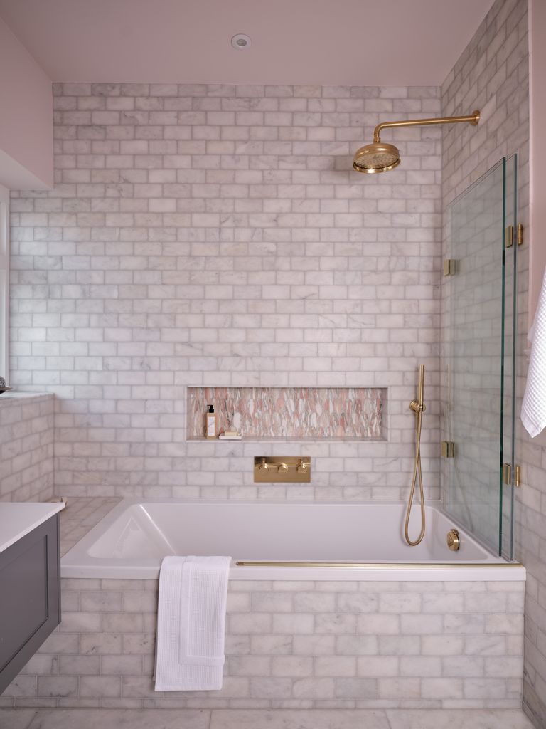 9 bold bathroom niche ideas that designers are embracing | Livingetc
