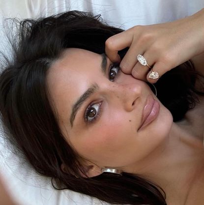 Emily Ratajkowski divorce rings March 2024