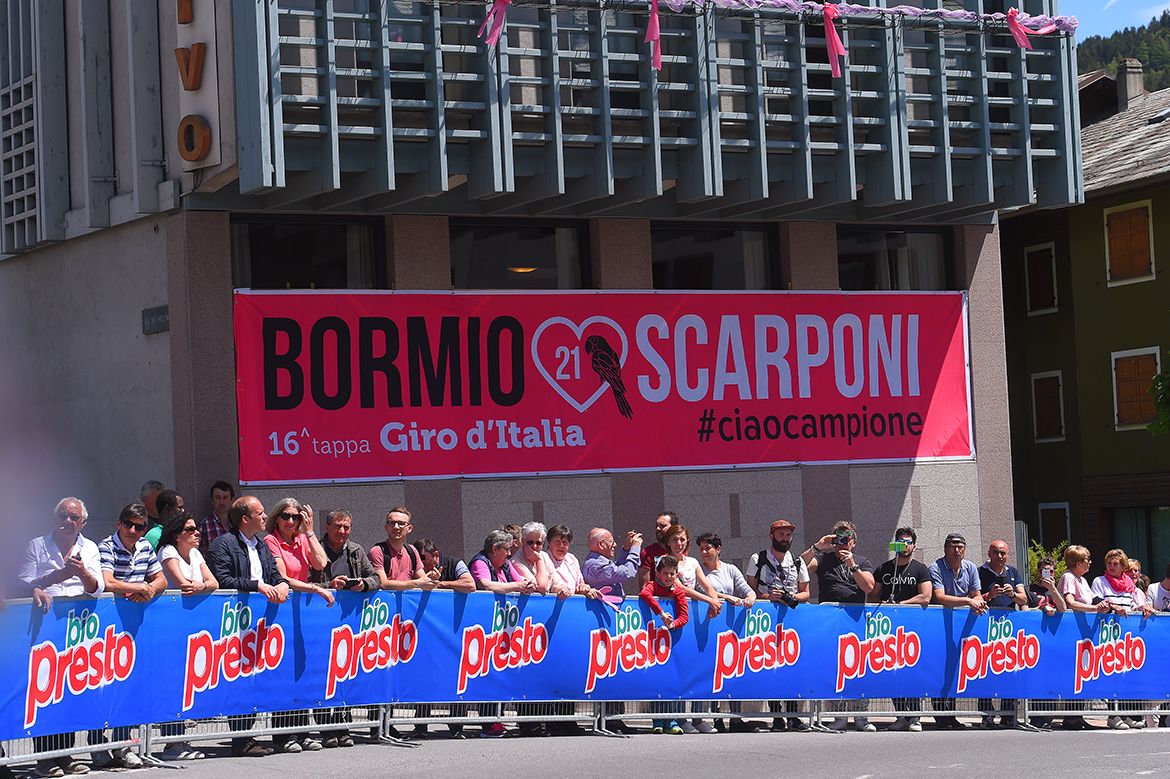 Fans in Bormio remember Michele Scarponi