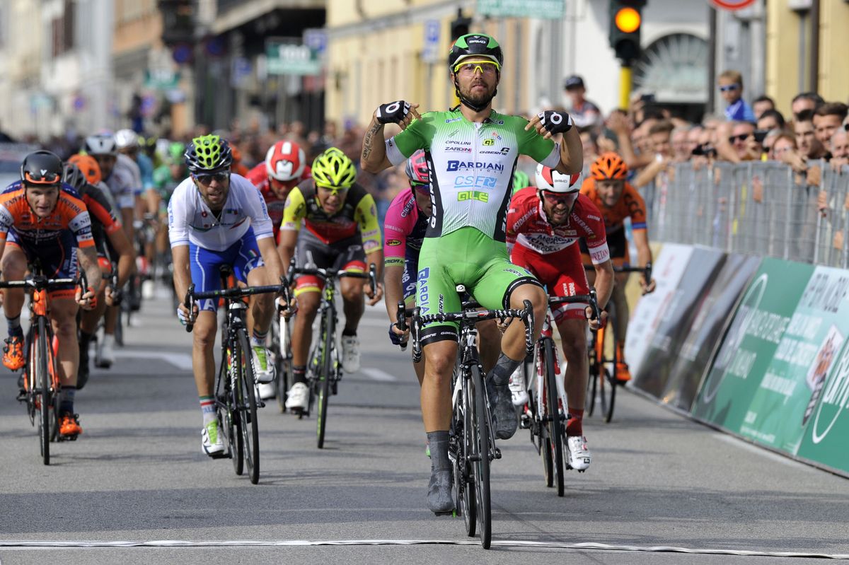 Sonny Colbrelli (Bardiani-CSF) wins Coppa Agostoni