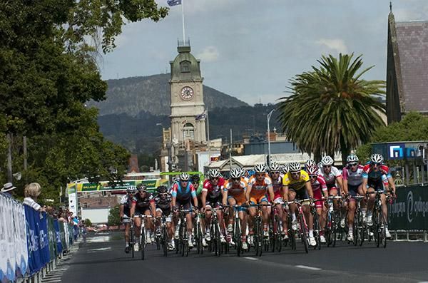 The peloton in the men's under 23 race make its way up Sturt Street in Ballarat.