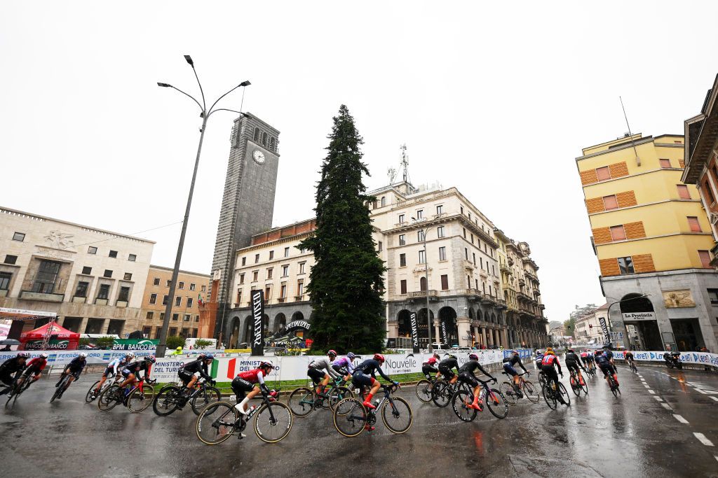 The Tre Valli Varesine Women races passes through Varese