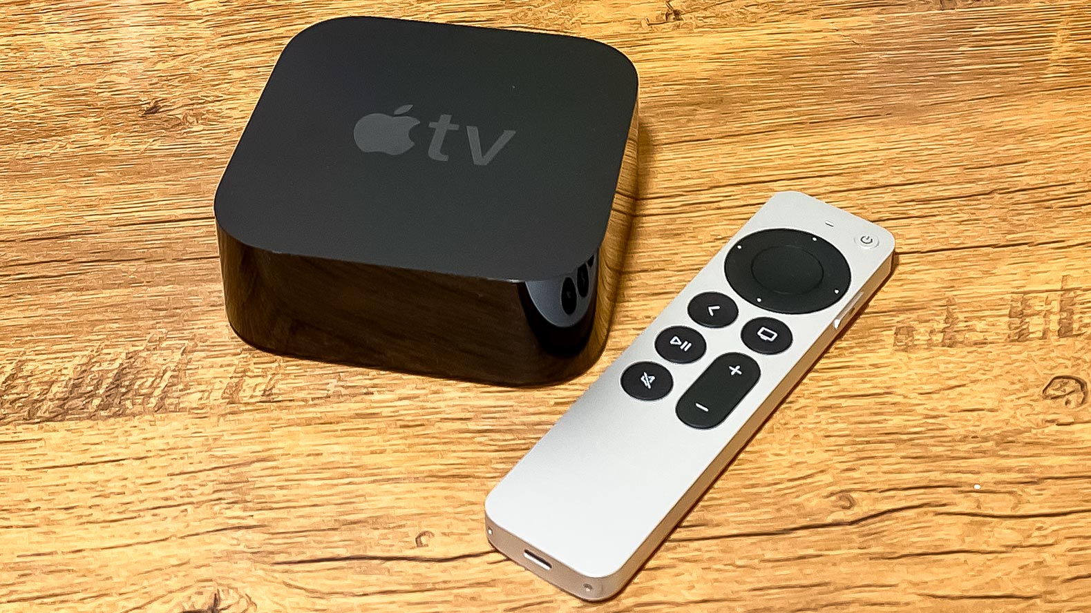 El Apple TV 4K (2021) y el nuevo Siri Remote