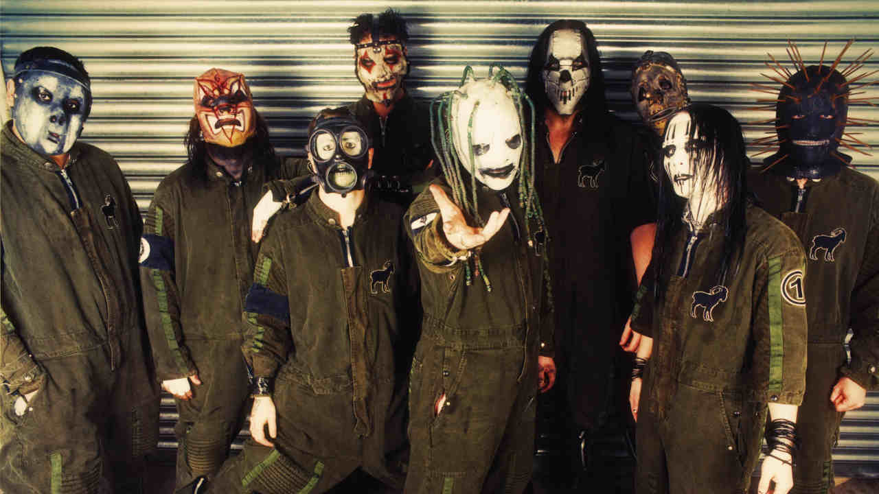 Slipknot posing for a photograph in 2002