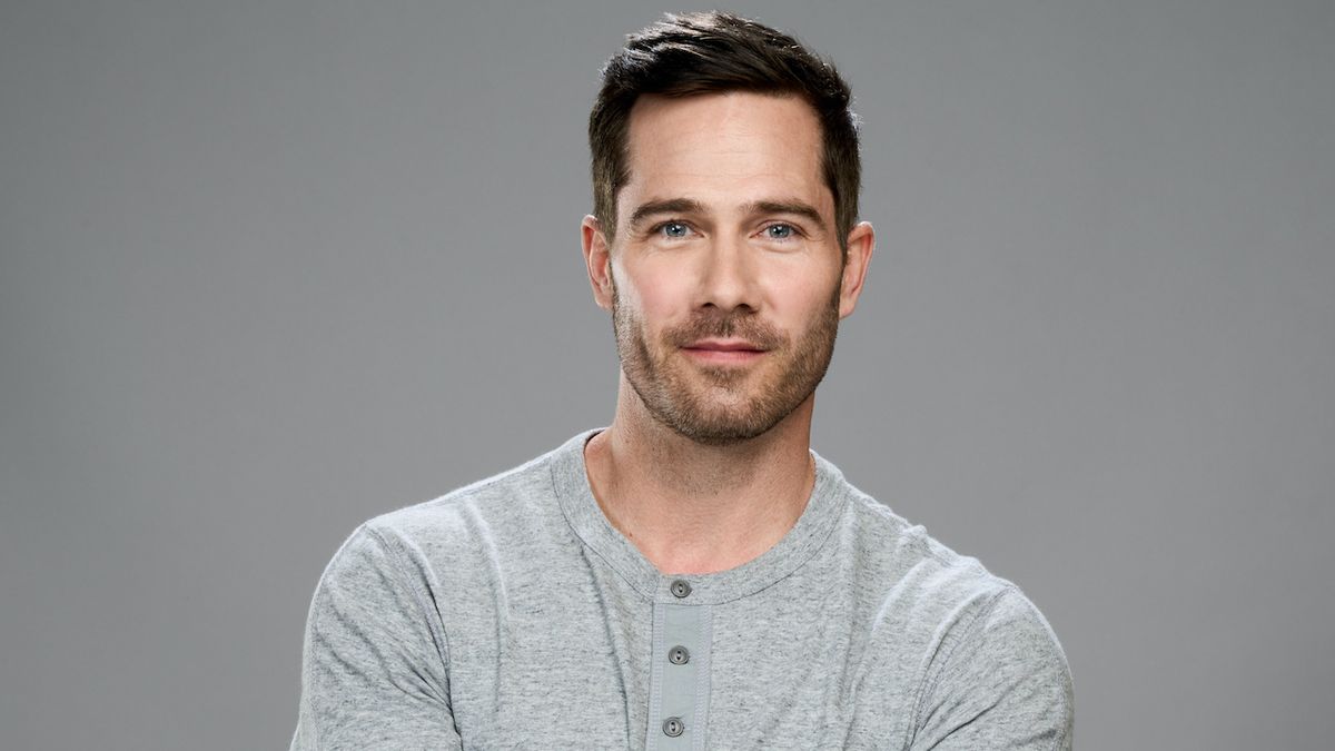 luke macfarlane on hallmark