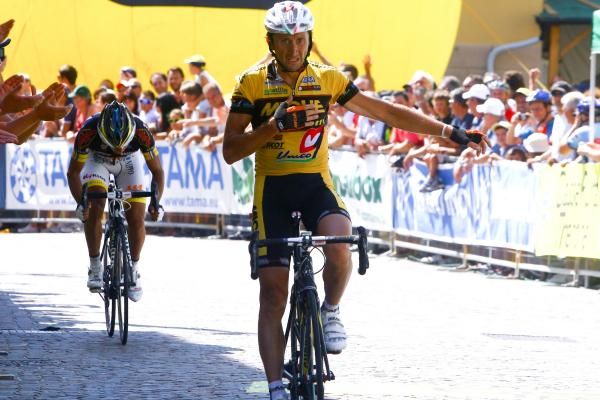 Davide Rebellin (Miche-Guerciotti) takes the Trofeo Melinda.