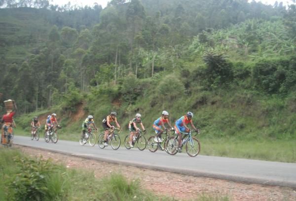 The Eritrean team sets tempo in the break.