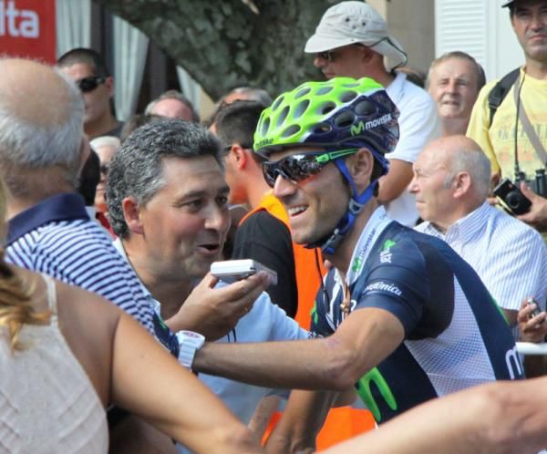 Alejandro Valverde (Movistar) gives a pre-race interview