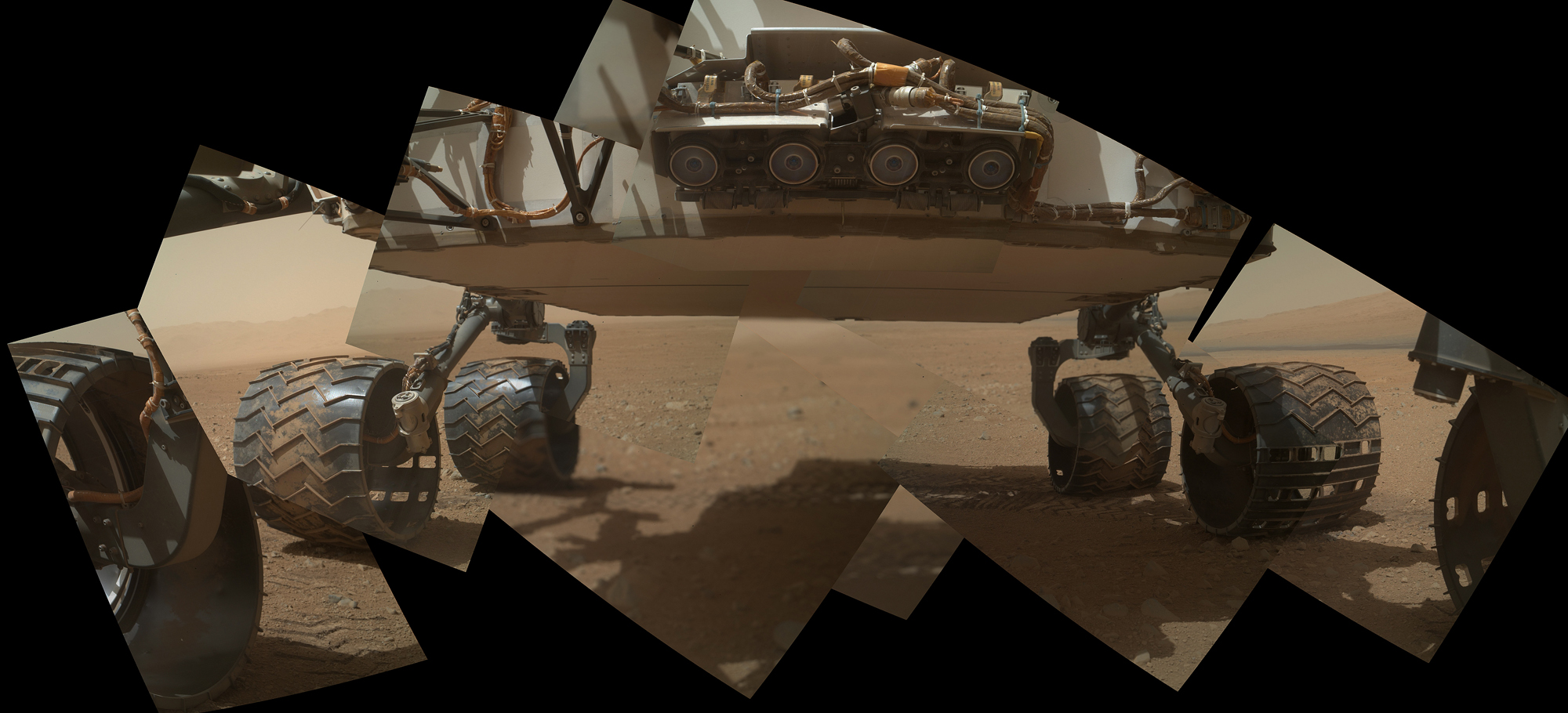 Panorama of Curiosity&#039;s Belly Check 