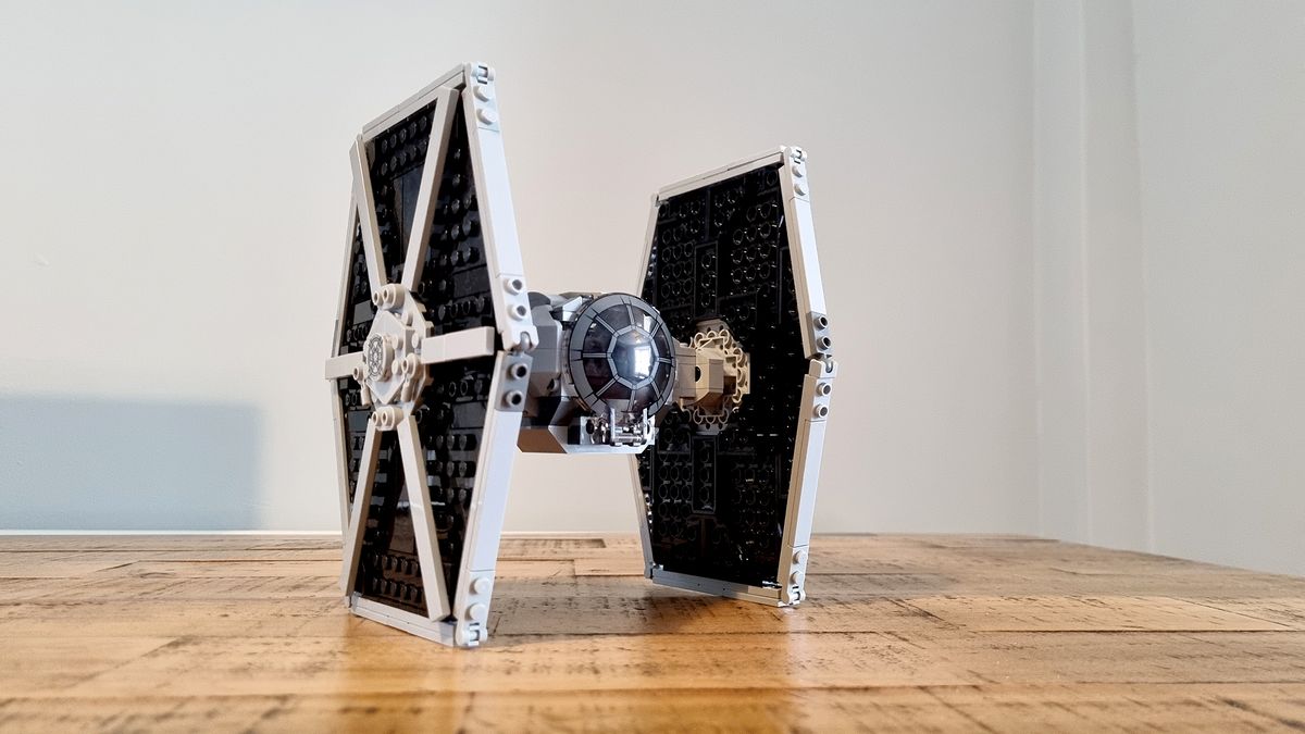 Lego Star Wars TIE Fighter review | Space