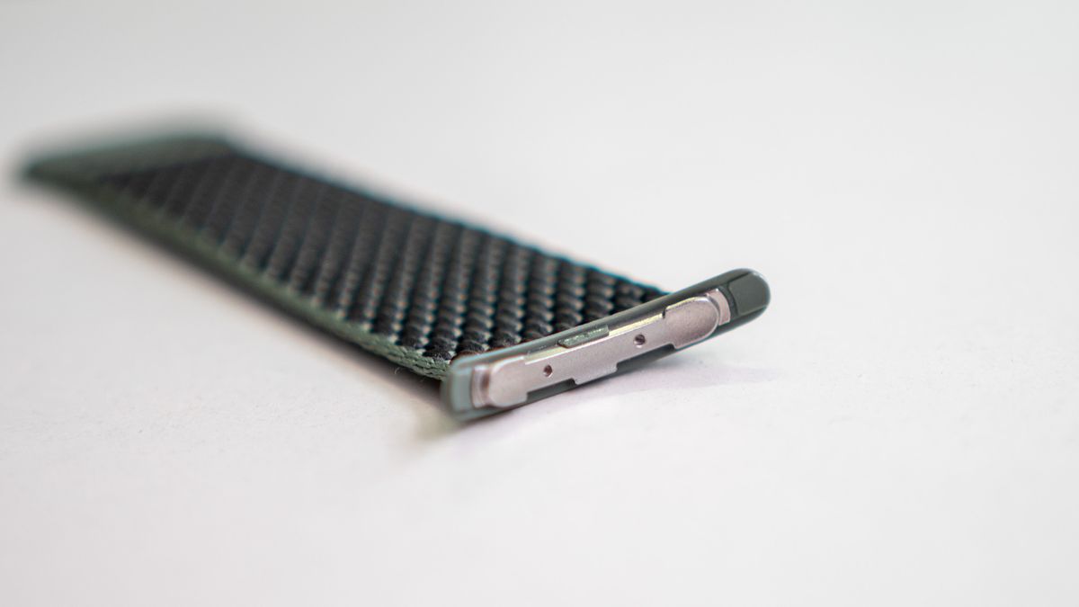 The Ivy colorway Google Pixel Watch Woven Band metal connectors attached to the plastic lugs