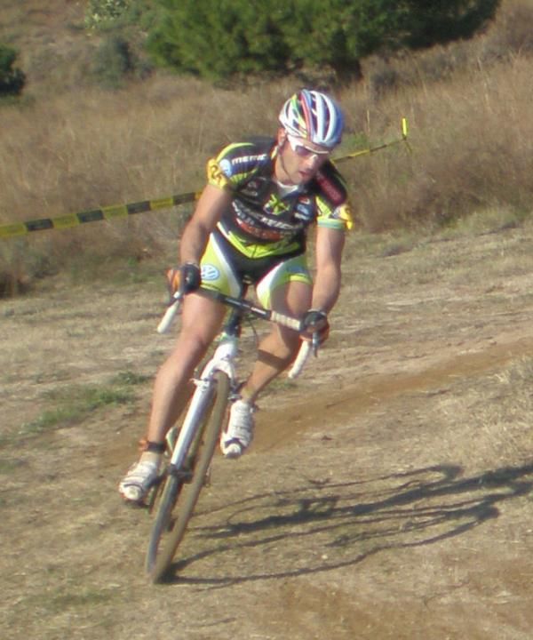Cross Country World Champion Jose Antonio Hermida (Multivan Merida) on his way to a cyclo-cross win.