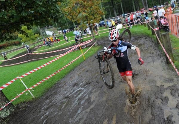 Manny Goguen makes a splash.