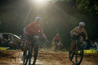 Pauline Ferrand Prevot (BMC MTB Racing) and Rebecca McConnell (Primaflor Mondraker Genuins)