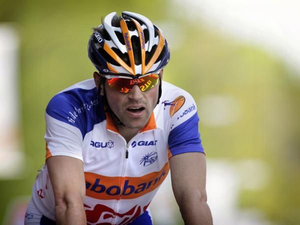 Luis Leon Sanchez (Rabobank) couldn't respond when Gilbert went