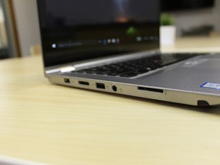 Lenovo ThinkPad Yoga 460 ports right side