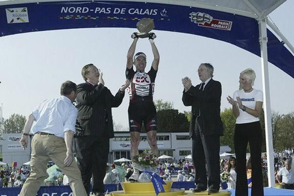 O'Grady hoists the cobble trophy