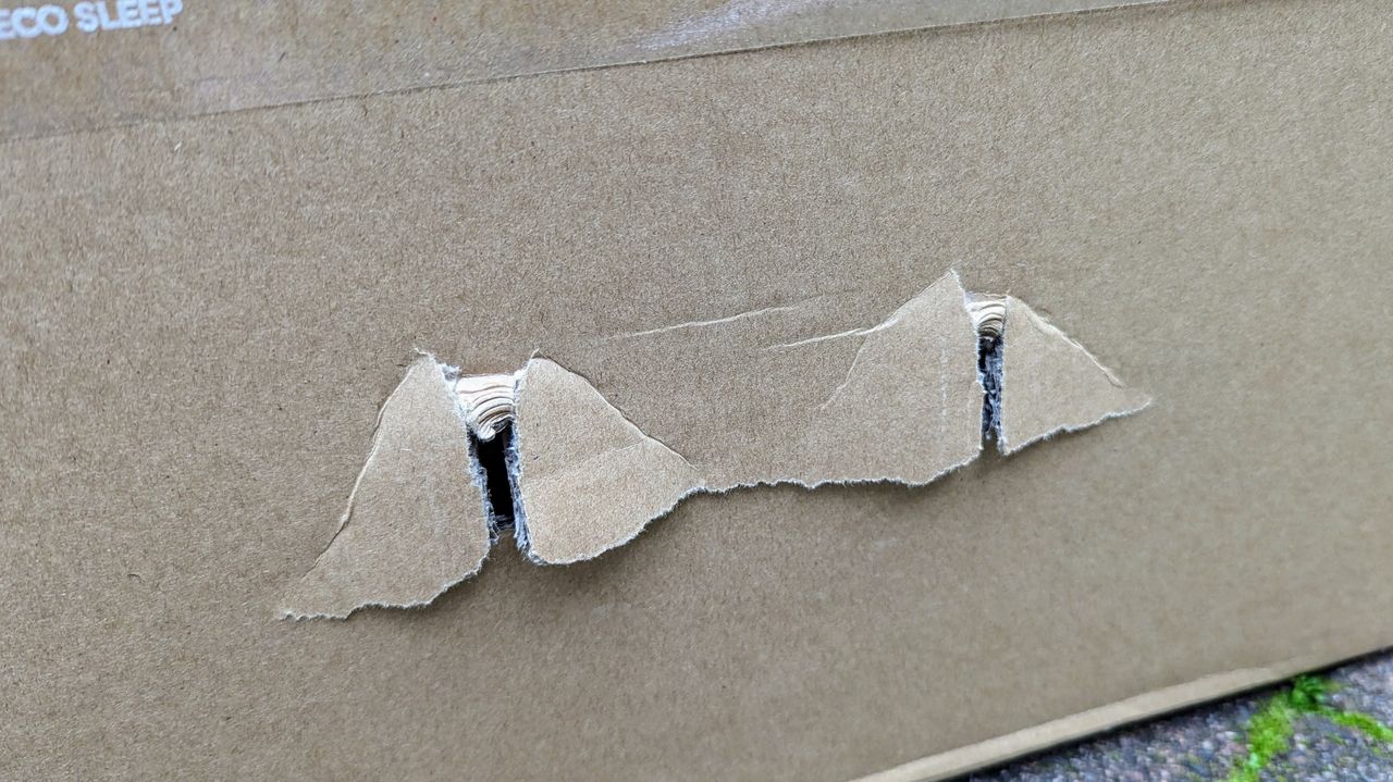 Ecosa Pure mattress box broken handle