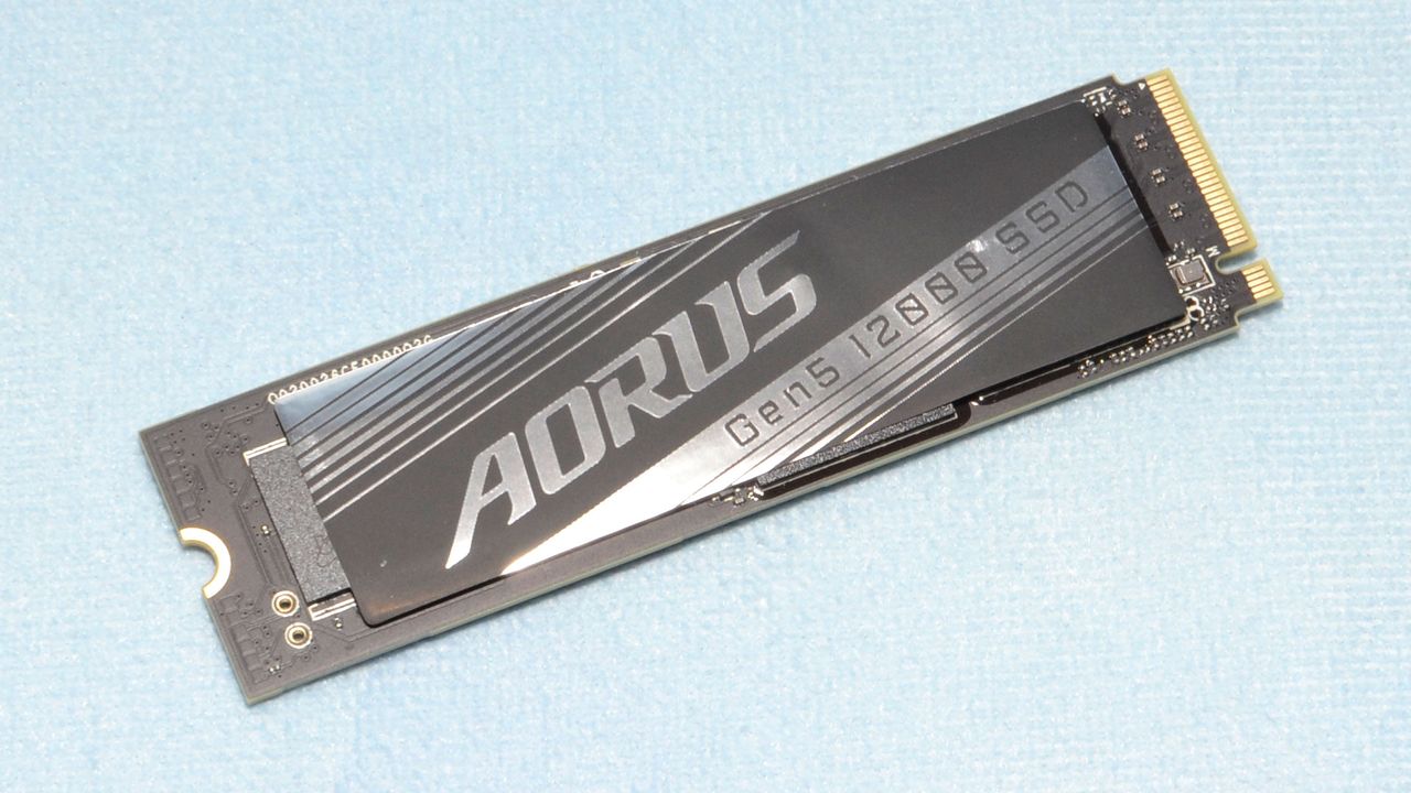 Gigabyte Aorus Gen5 12000 SSD