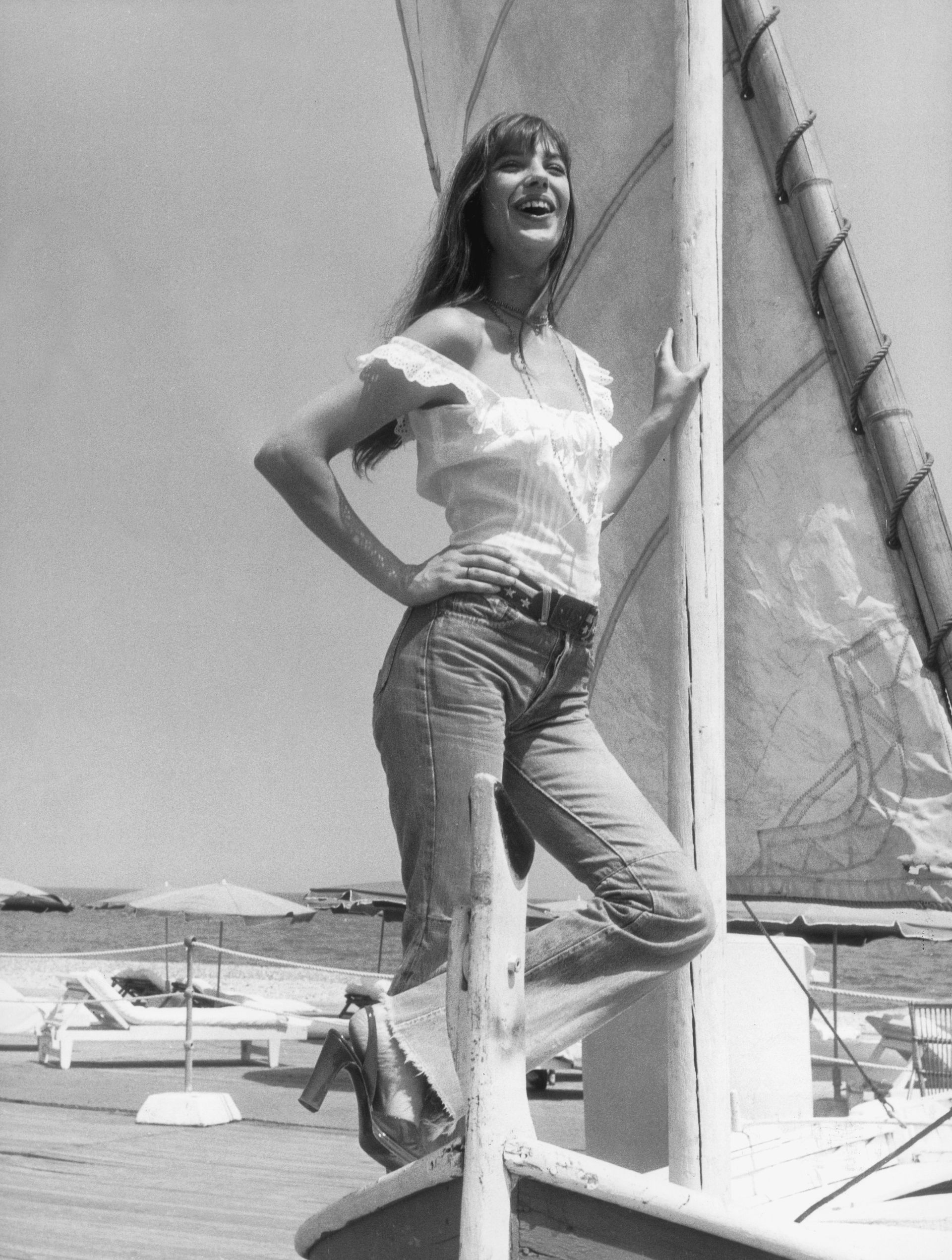 An image of summer trends to wear with jeans on Jane Birkin.