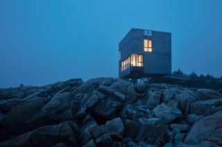 el aleph canadian guest house in craggy cliffs and by the water with dramatic weather and landscape