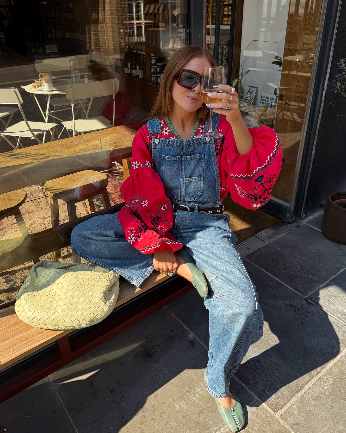 An image of @rebeccaferrazwyatt wearing one of the best affordable fashion brands.