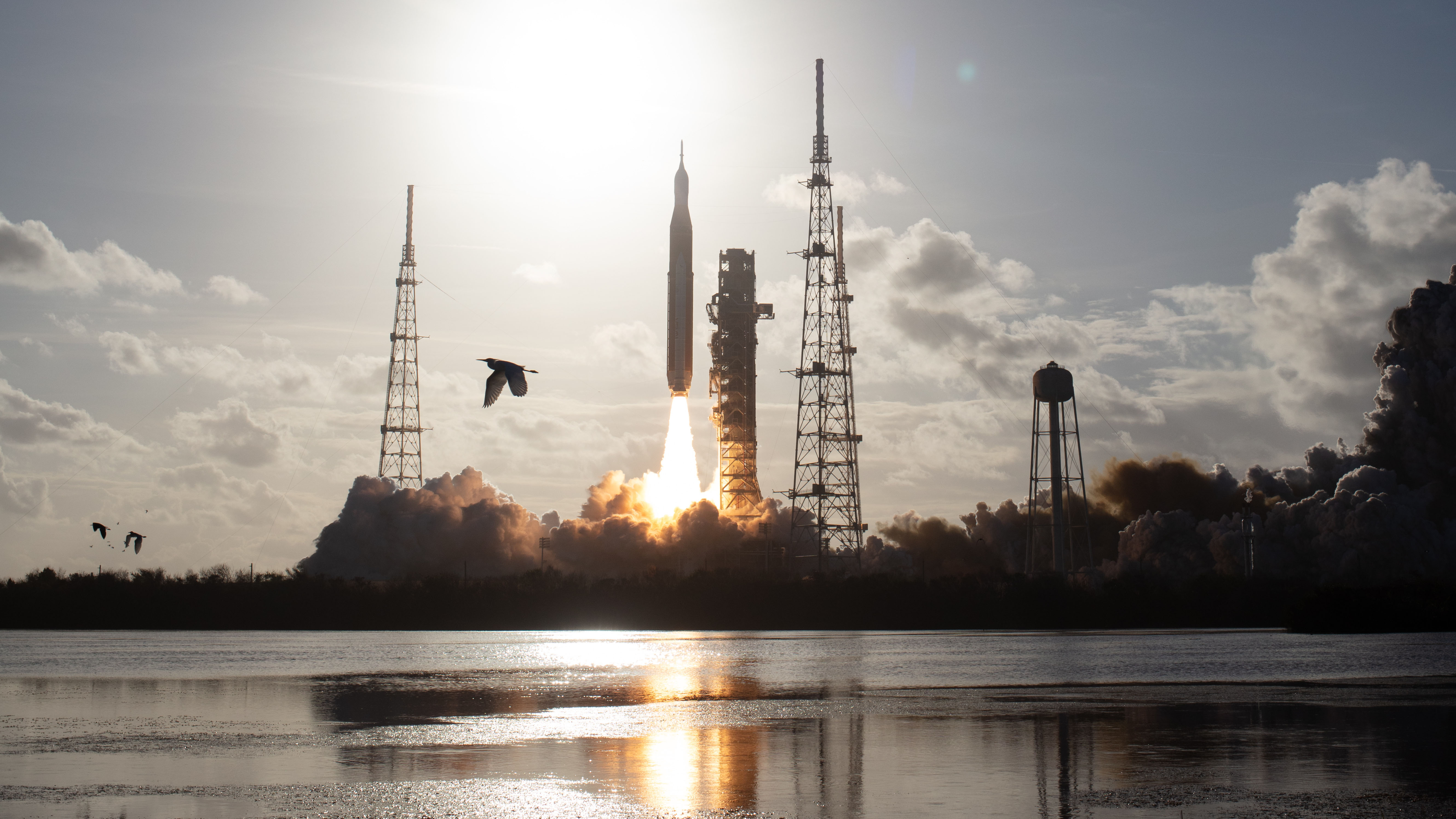 NASA&rsquo;s Space Launch System rocket carrying the Orion spacecraft with NASA astronauts Reid Wiseman, commander; Victor Glover, pilot; Christina Koch, mission specialist; and CSA (Canadian Space Agency) astronaut Jeremy Hansen, mission specialist onboard launches on the Artemis II mission, Wednesday, April 1, 2026, from Launch Complex 39B at NASA&rsquo;s Kennedy Space Center in Florida. NASA&rsquo;s Artemis II mission will take Wiseman, Glover, Koch, and Hansen on a 10-day journey around the Moon and back aboard their Orion spacecraft. The quartet launched at 6:35 p.m. EDT, from Launch Complex 39B at the Kennedy Space Center. Photo Credit: (NASA/Joel Kowsky)