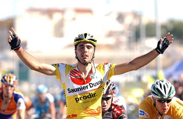Francisco Ventoso (Saunier Duval) celebrates his win
