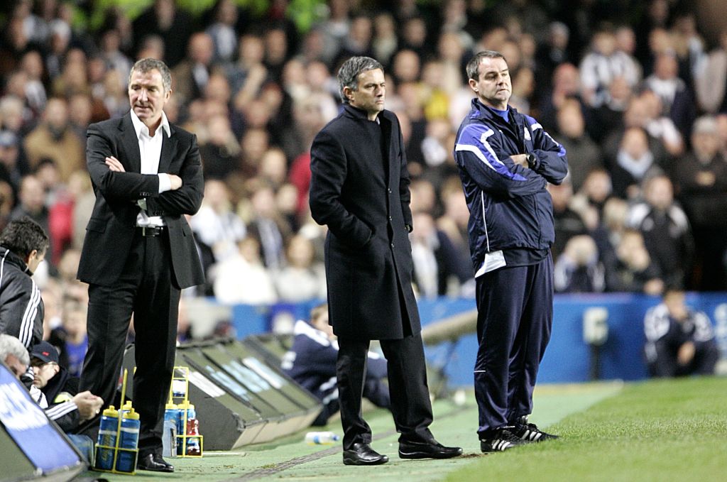 UNITED KINGDOM - JANUARY 01: Chelsea manager Jose Mourinho watches his team in action as Newcastle United's Graeme Souness stands dejected (Photo by Darren Walsh/Chelsea FC Via Getty Images)