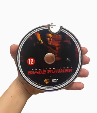DvD earring made of Blade runner DVD by D’Heygere