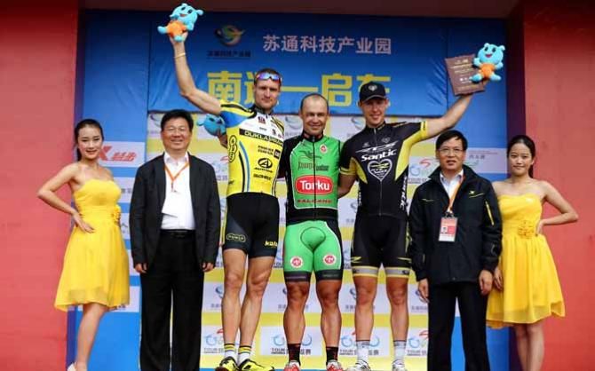 Yuriy Metlushenko (Torku Sekerspor) on the podium with Alois Kankovsky (Dukla Praha) and Boris Shpilevskiy (RTS-Santic) after stage 3 of the Tour of Taihu.