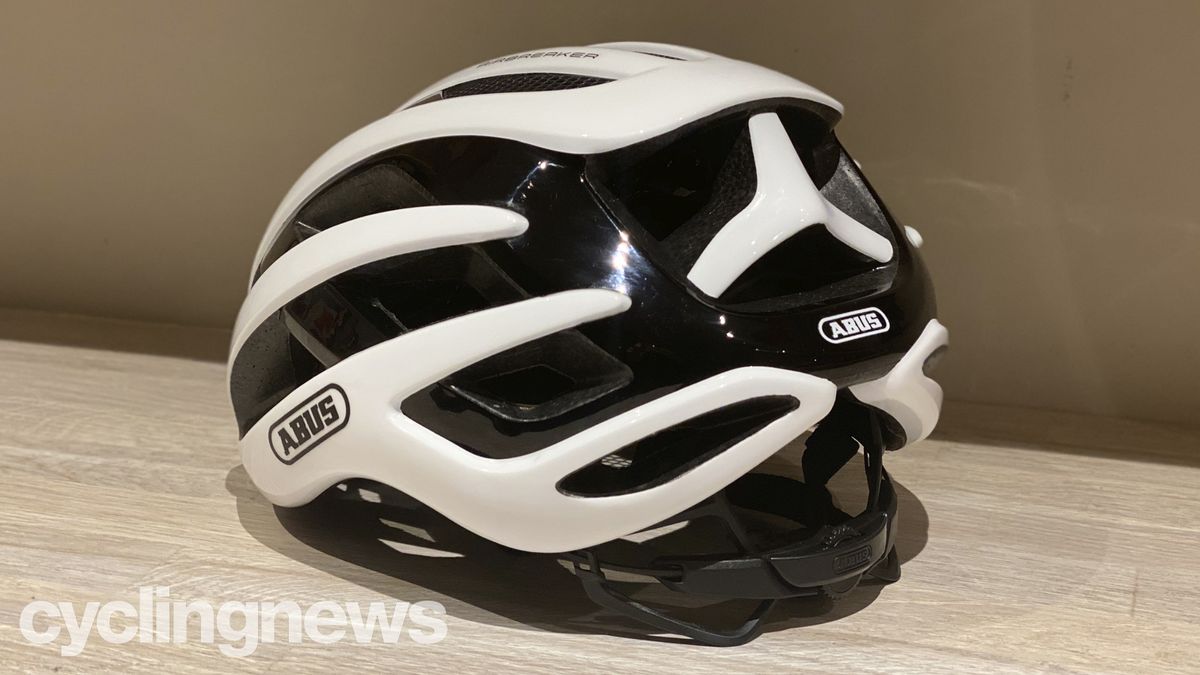 airbus bike helmet ABUS WingBack Adult Road (Flip Flop Purple, Small) Engineered for performance Abus Gamechanger 2.0 helmet review