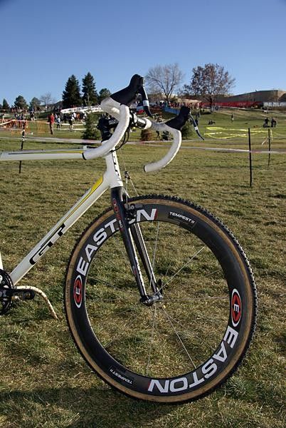 Easton provides Wells with its light and fast carbon fiber Tempest II wheelset