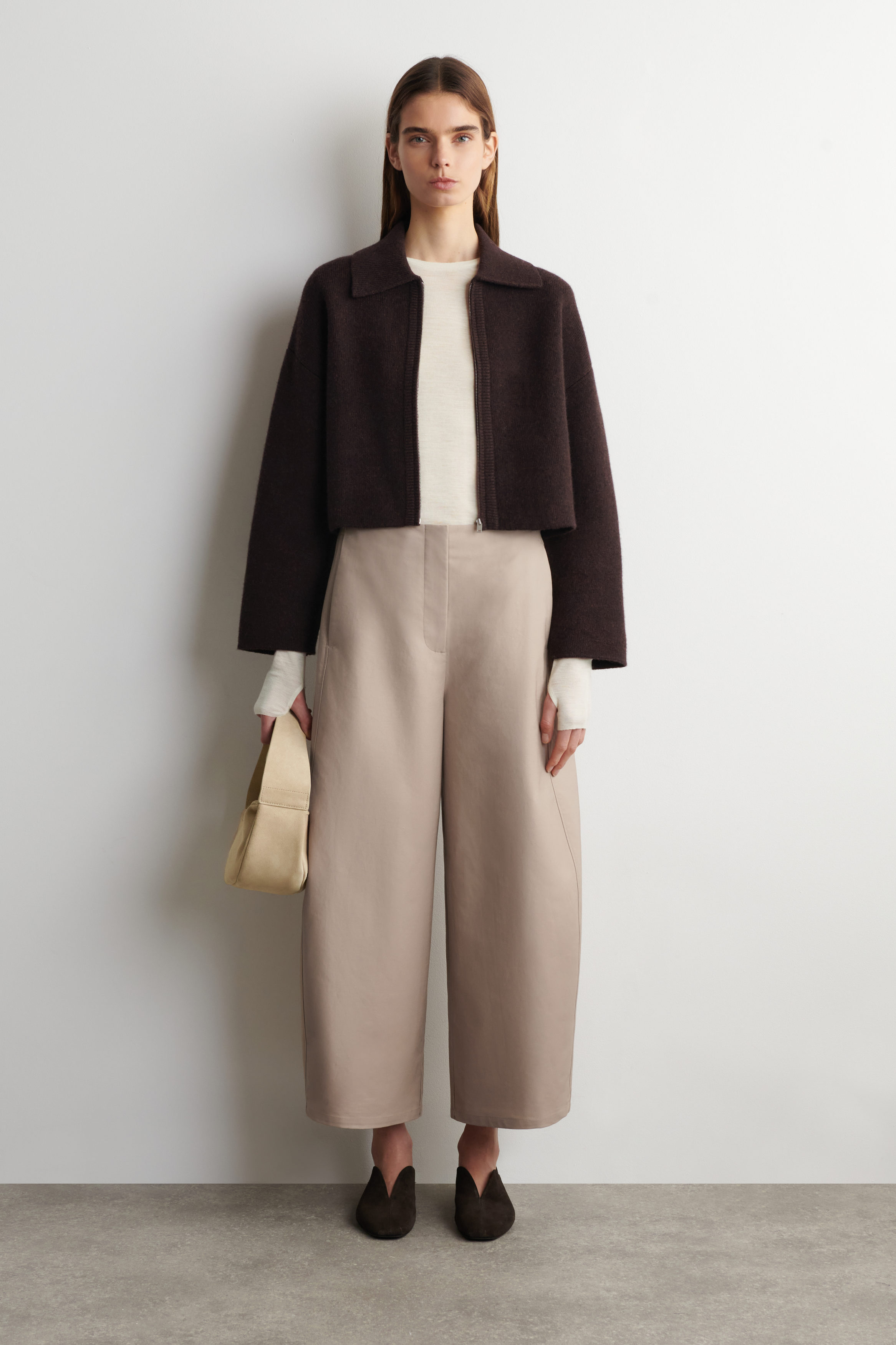 Cropped Barrel-Leg Cotton Pants