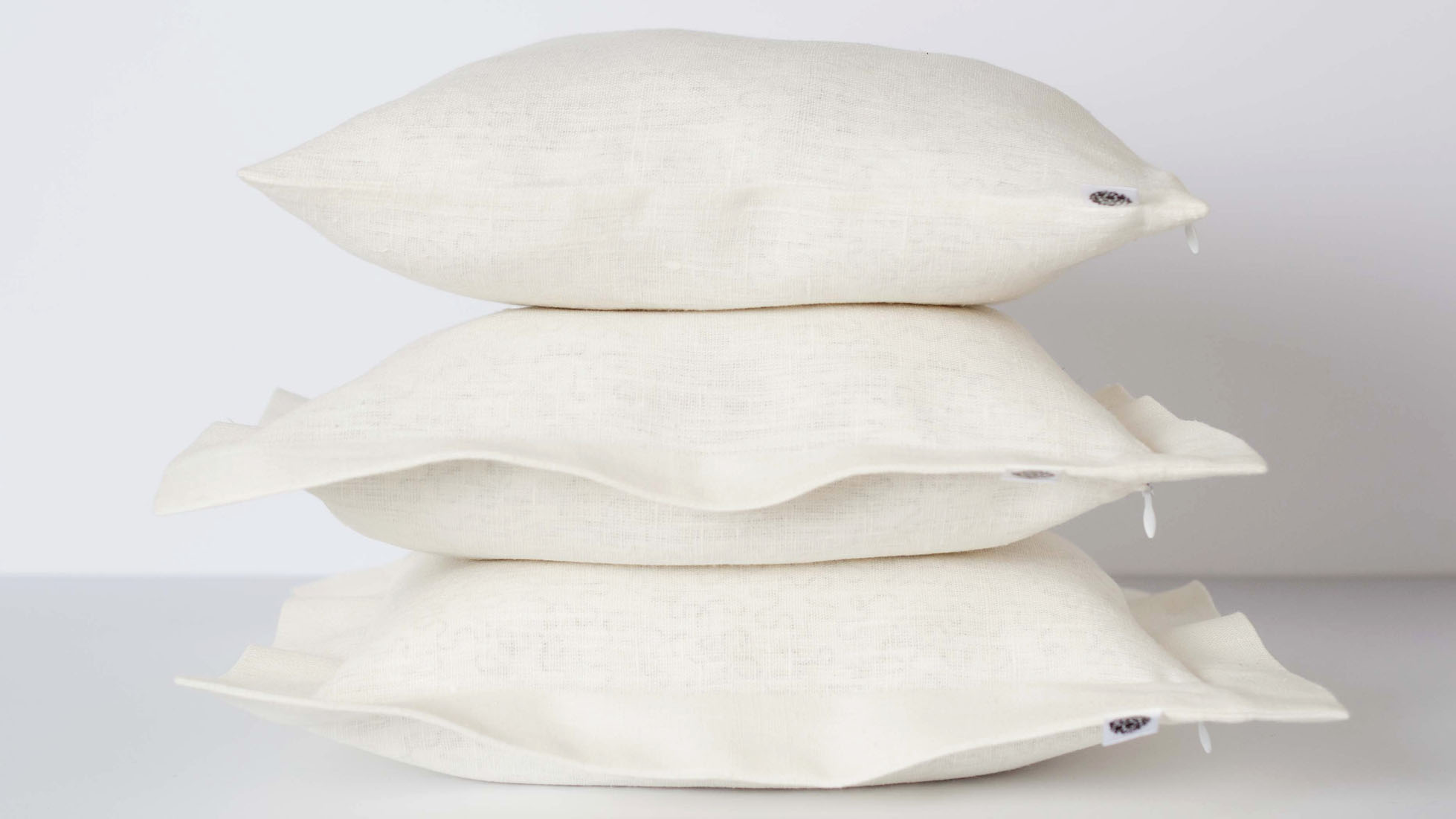 How to wash pillows properly and how often we should be doing it