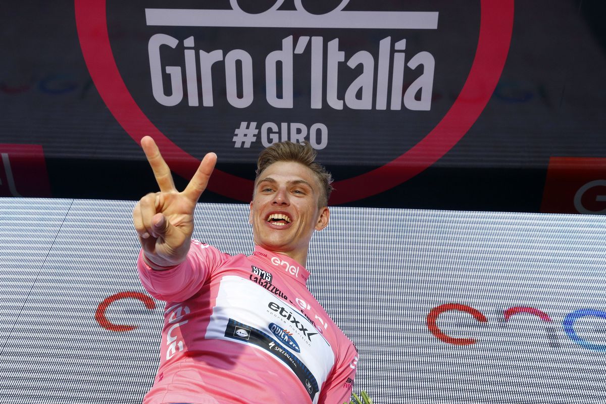 Marcel Kittel (Etixx-Quickstep) donned the maglia rosa