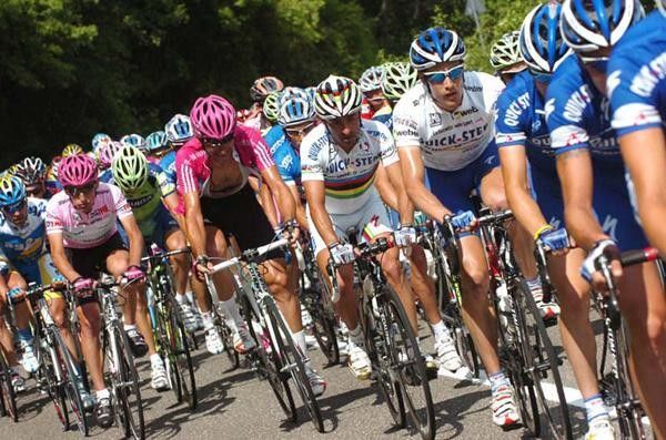 Paolo Bettini (Quickstep-Innergetic) finished third in the stage..