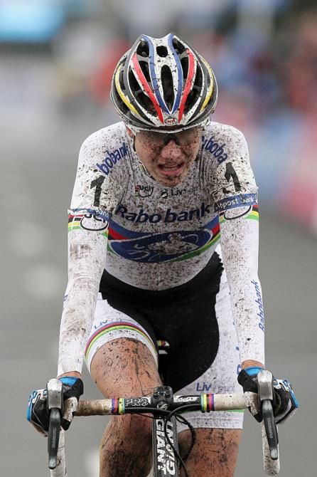 Marianne Vos takes the win