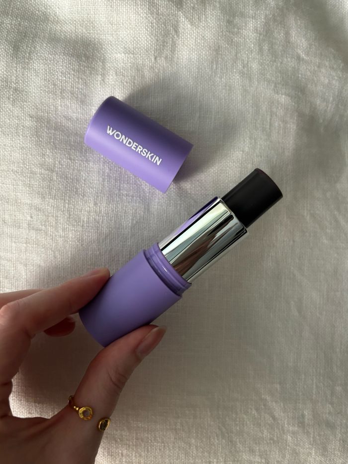 Deputy beauty editor Grace Lindsay testing the Wonderskin pHlush Stick