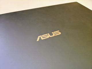 Asus StudioBook S Lid